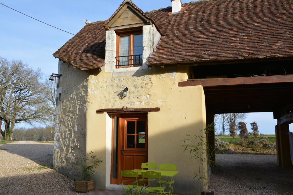 Gîte à l'ombre des chênes Châteauvieux Esterno foto