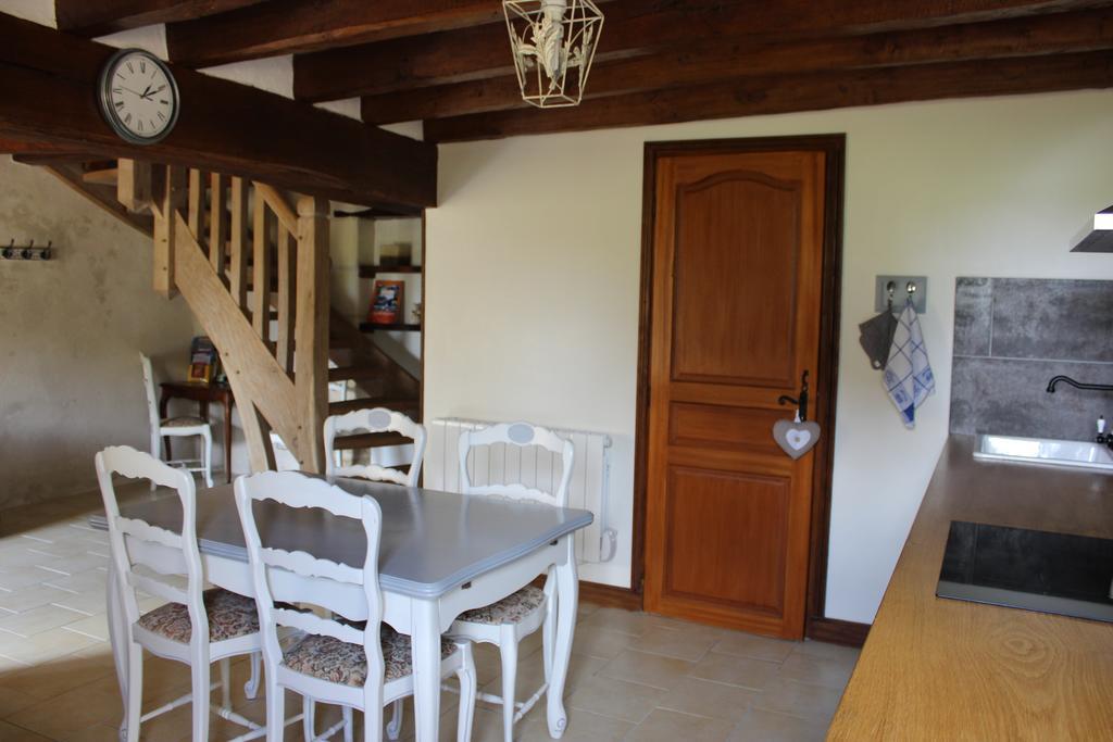 Gîte à l'ombre des chênes Châteauvieux Camera foto