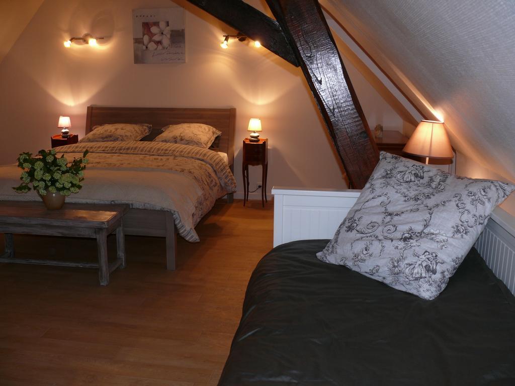 Gîte à l'ombre des chênes Châteauvieux Camera foto