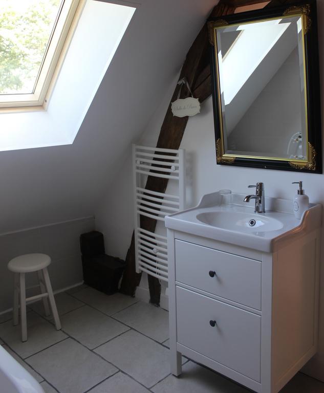 Gîte à l'ombre des chênes Châteauvieux Esterno foto