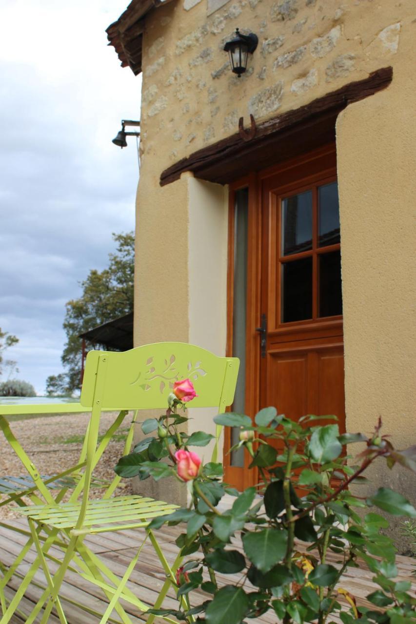 Gîte à l'ombre des chênes Châteauvieux Esterno foto